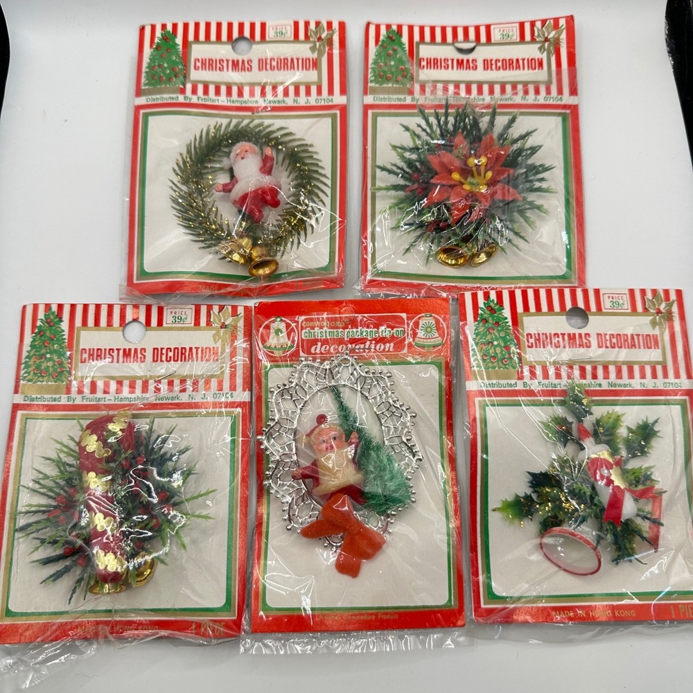 Vtg 70s Kitsch Retro Christmas Tie On Trims Lot Wreath Santa Bell Ornaments
